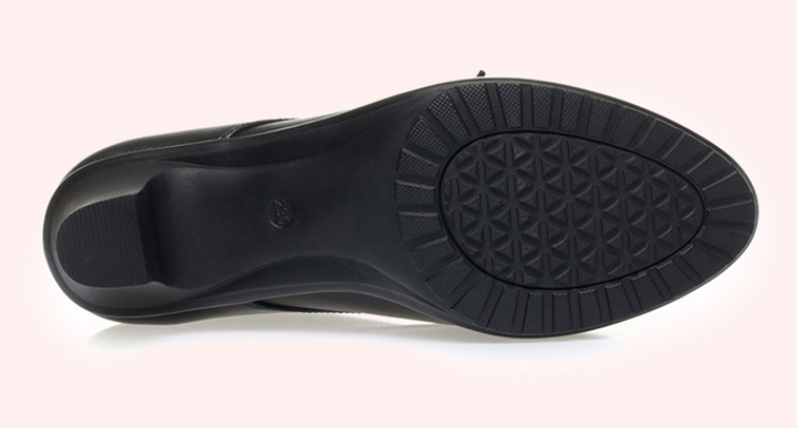 Levoire | Bottes En Dentelle Noires Pour Femmes Avec Des Talons Moyens Confortables