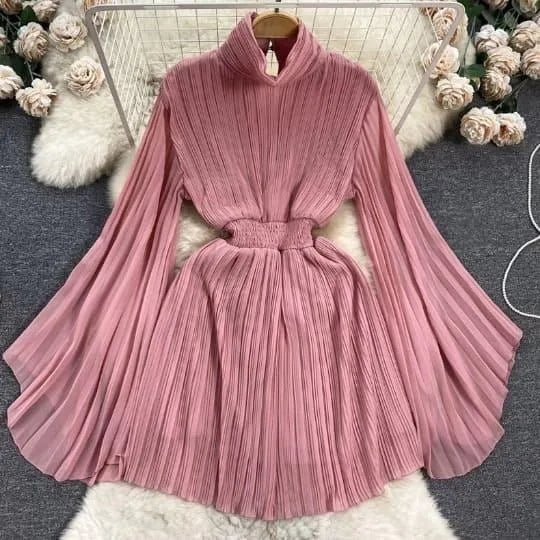 Levoire | Robe à col roulé avec manches cloche plissées Rosa Taille libre