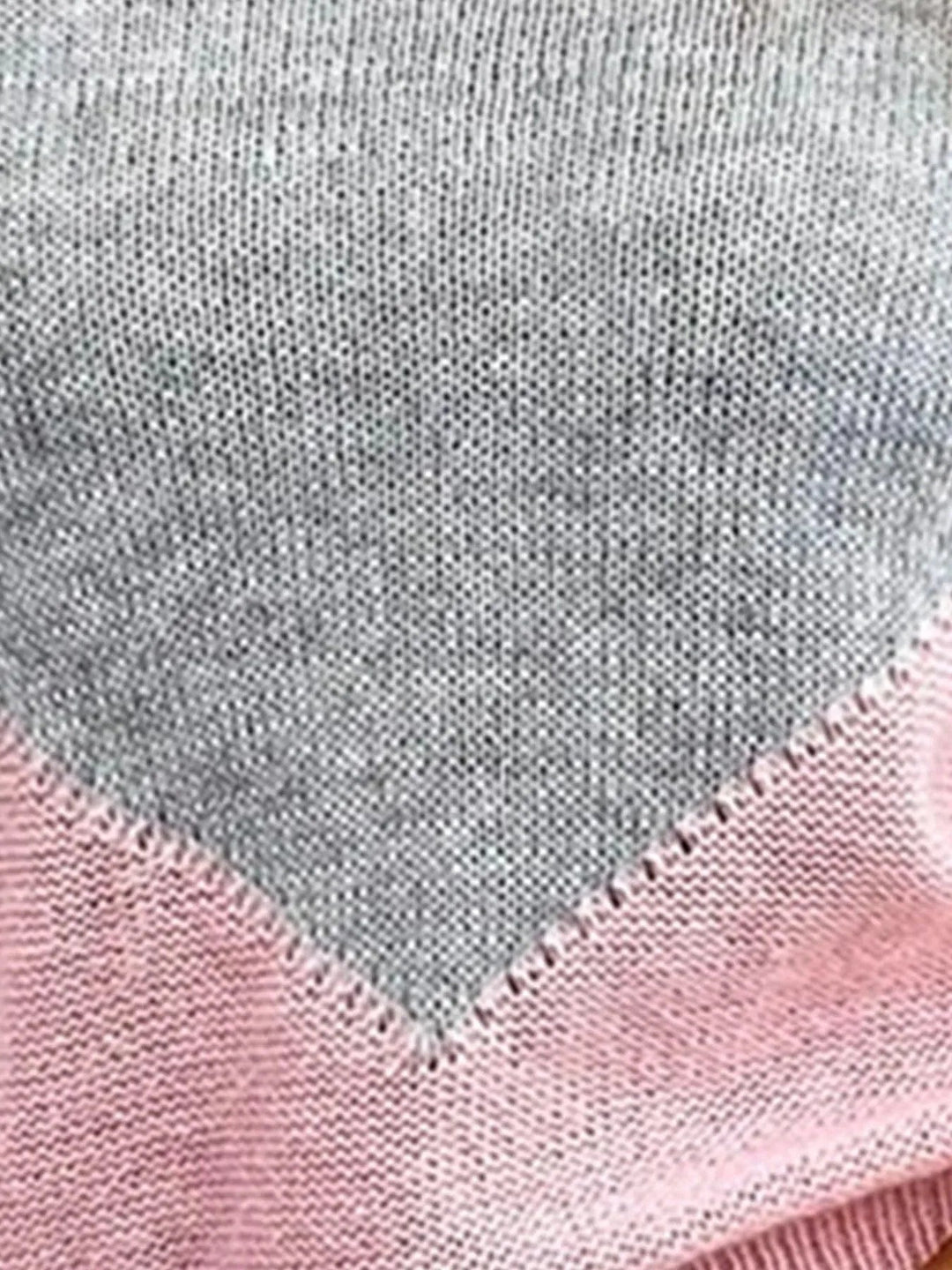 Levoire | Robe en tricot pour femmes avec un fond de couleur contrastante