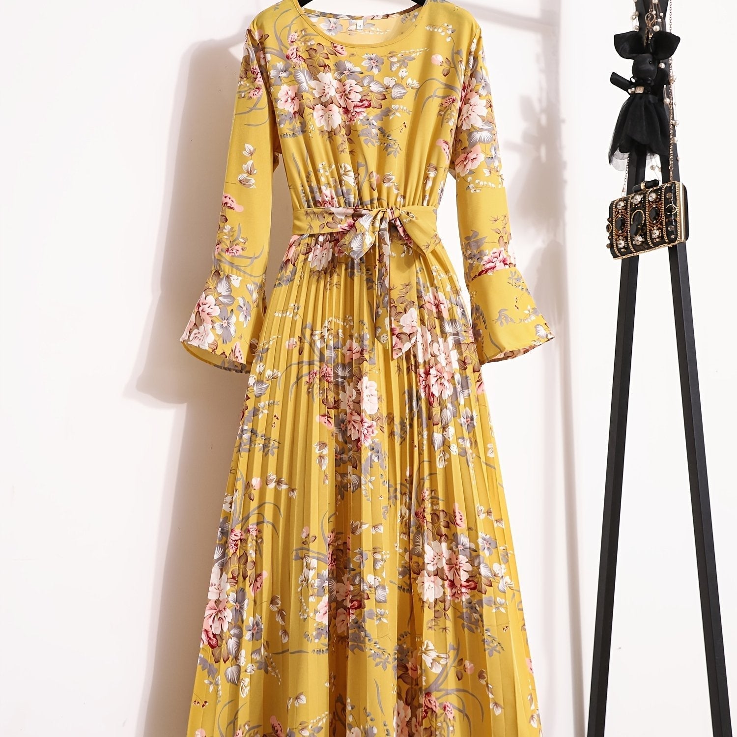 Levoire | Robe Maxi À Motifs Floraux Et À Manches Longues