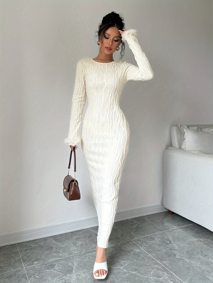 Levoire | Robe Ajustée Avec Des Poignets En Peluche