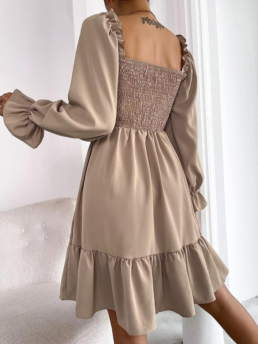 Levoire | Élégance Féminine Avec Robe Mini À Volants !