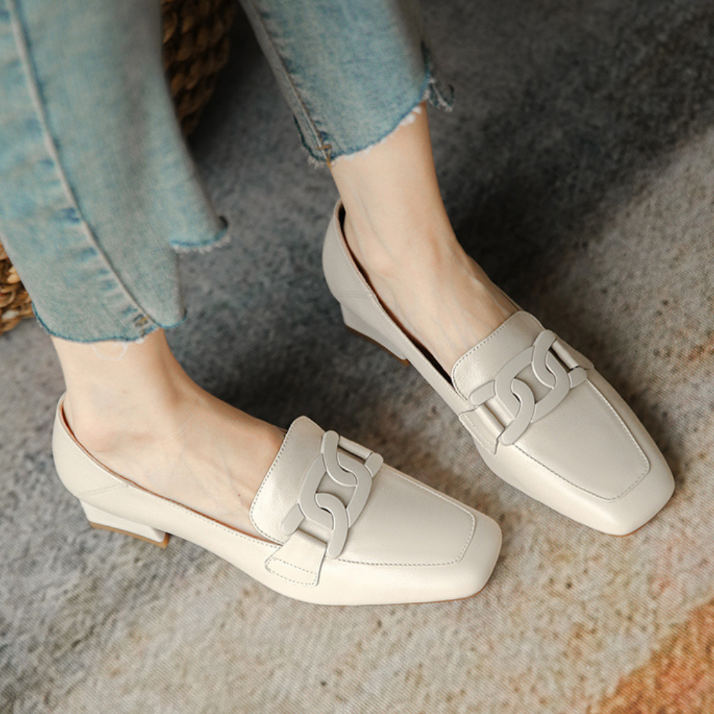 Levoire | Comfortable Shoes With A Medium Heel And Arch Support Sole Beige