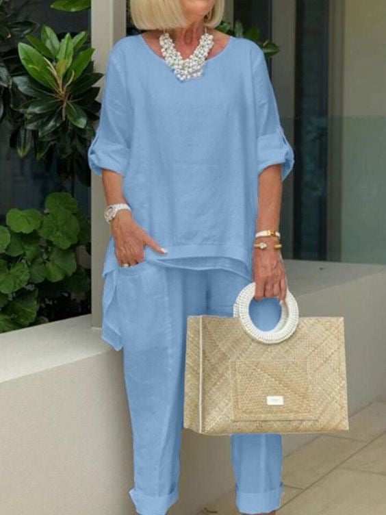 Levoire | Élégant Tailleur Femme Avec Top Et Pantalon Bleu ciel