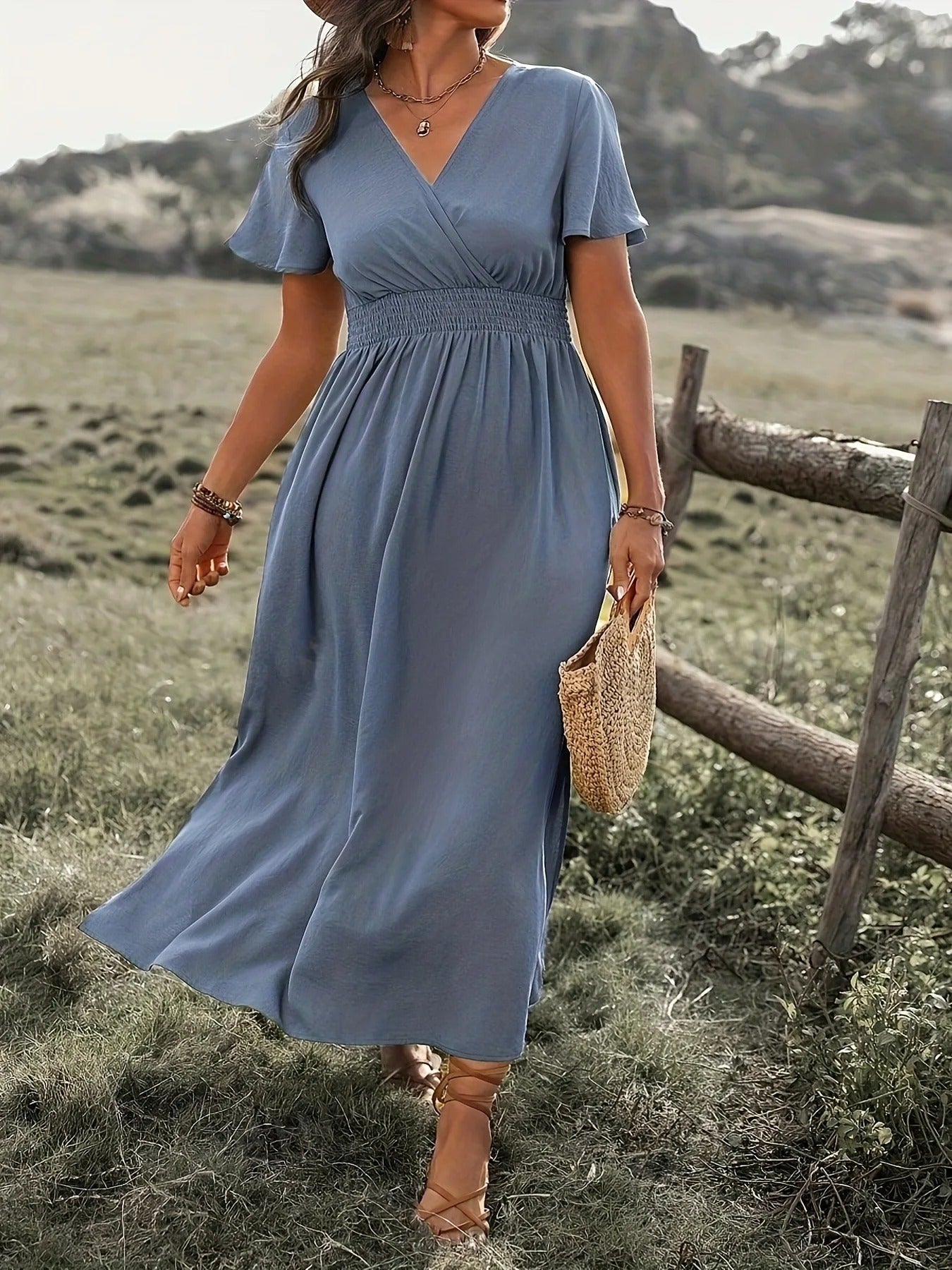 Levoire | Belle Robe Longue Avec Silhouette Flatteuse Bleu