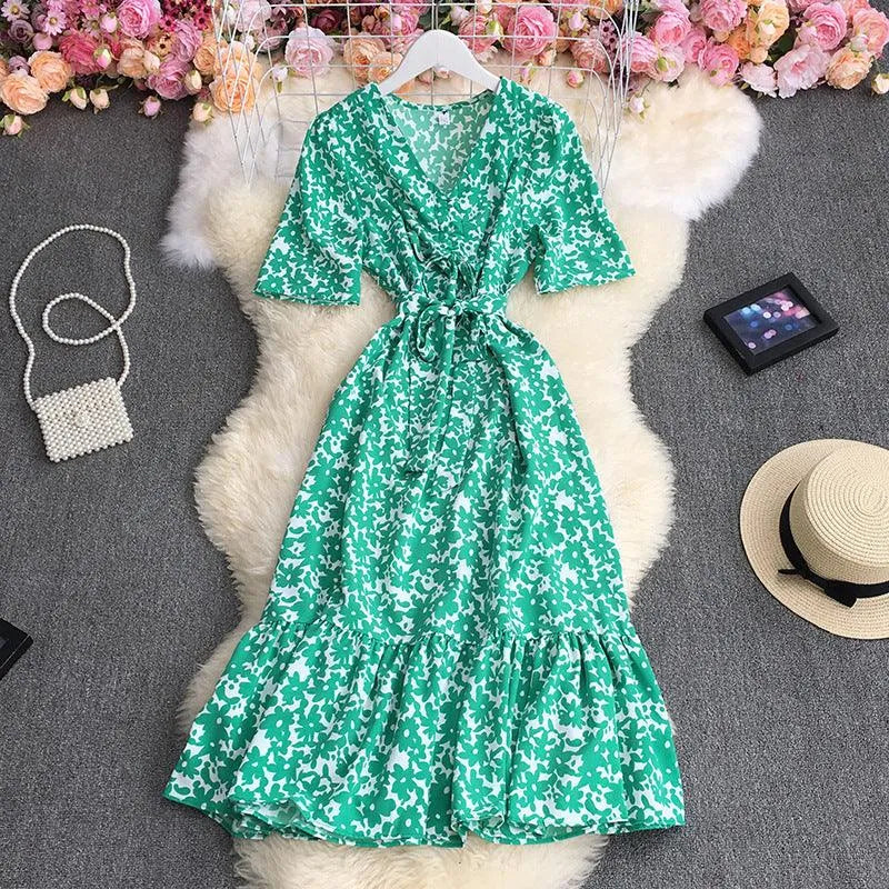 Levoire | Robe à fleurs à encolure en V avec manches bouffantes Vert Une taille