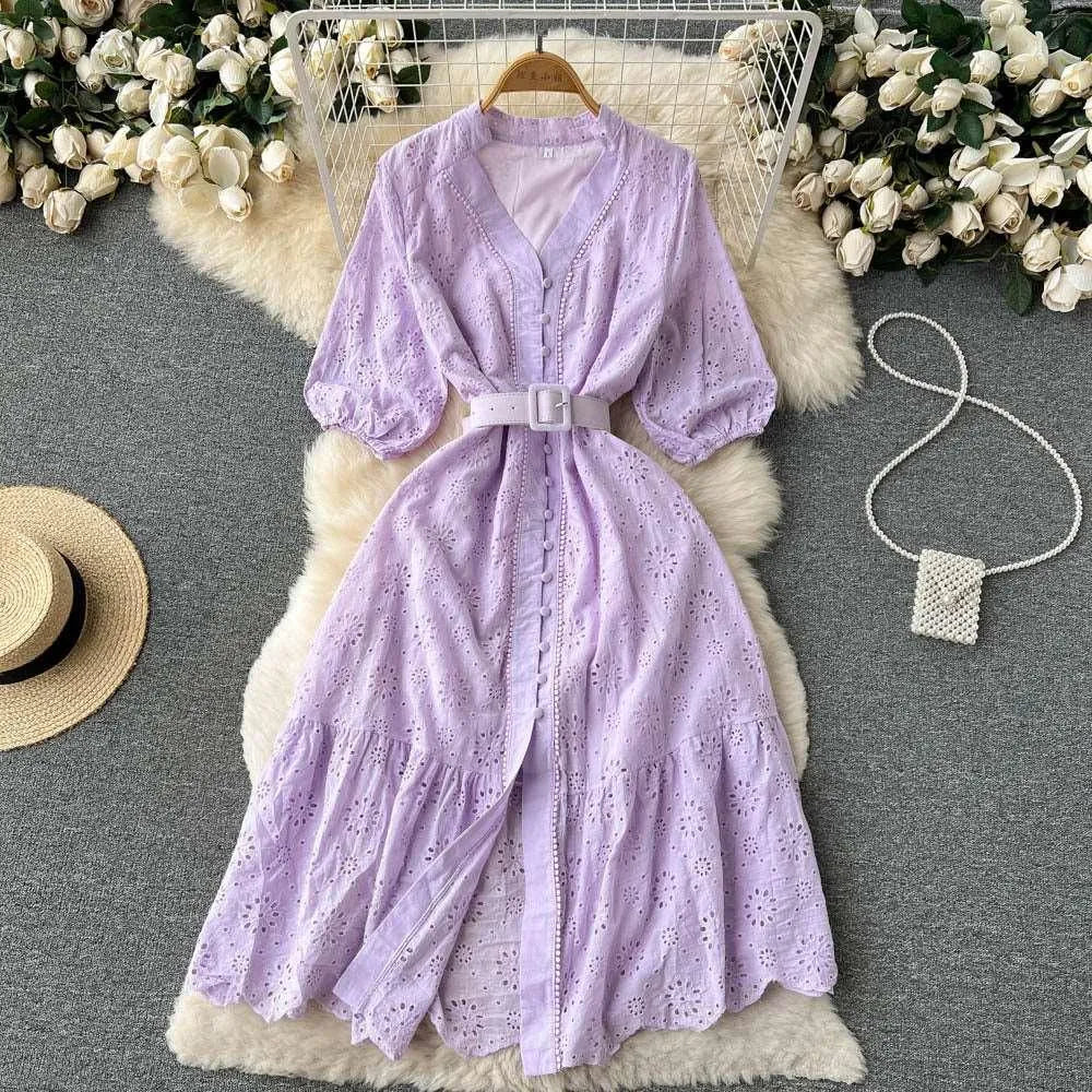 Levoire | Robe à col en V et manches bouffantes pour femmes Lila