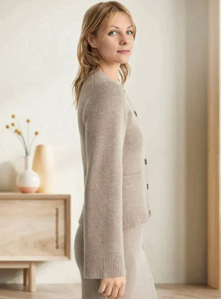 Levoire | Élégante Veste/Tricotée Courte Pour Femmes Avec Boutons Taupe
