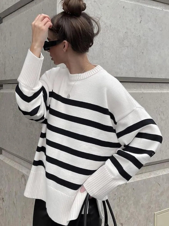 Levoire | Élégant Pull Rayé Parisien