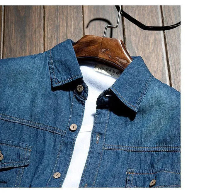 Levoire | En chemise en denim à manches longues