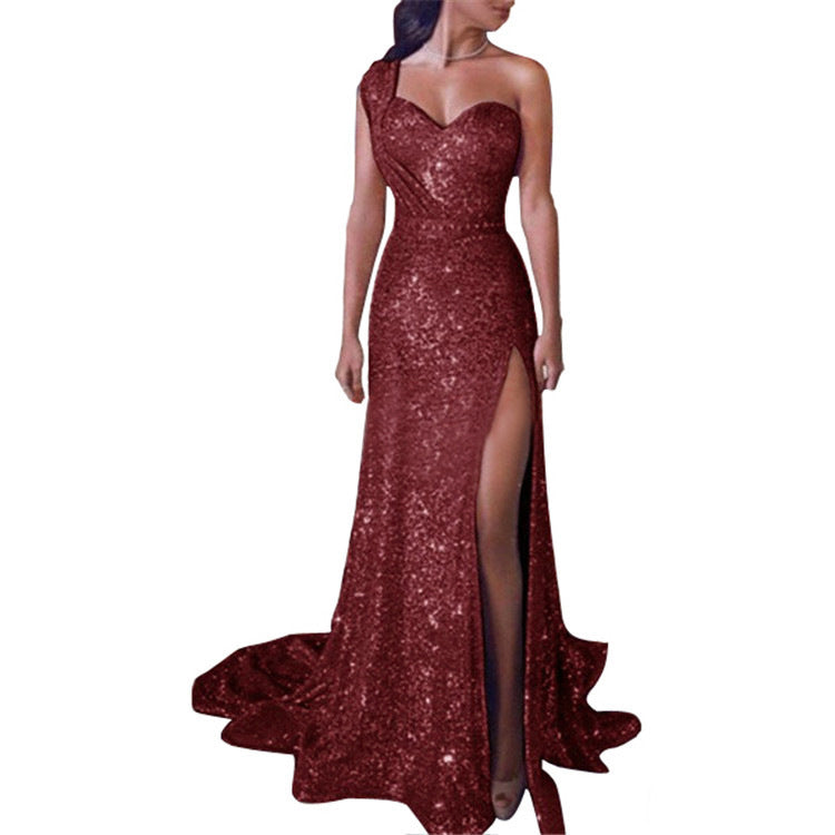 Levoire | Robe sans manches à épaule unique, avec une fente et une jupe longue Rouge