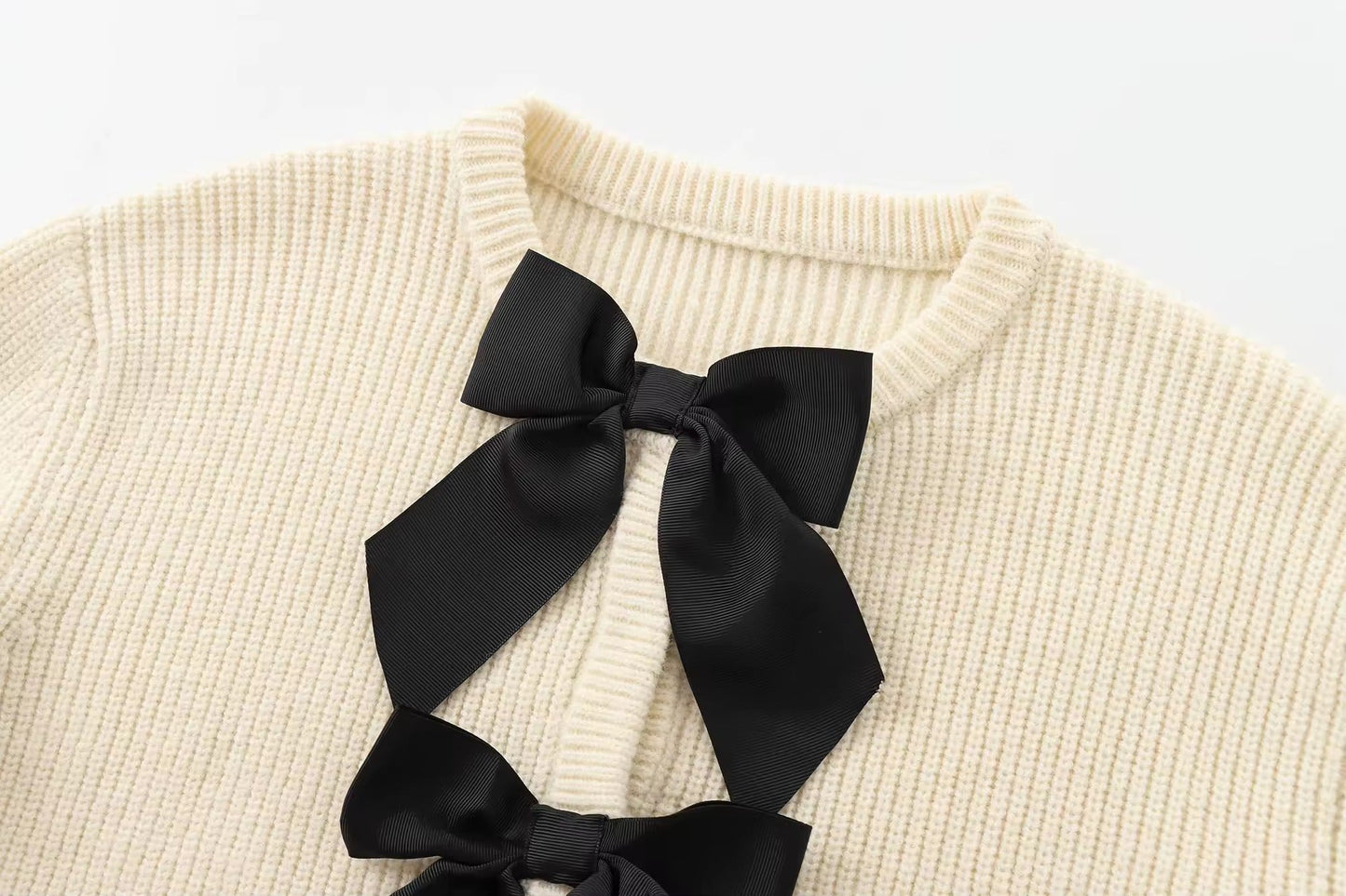 Levoire | Pull En Tricot Avec Détails De Nœud