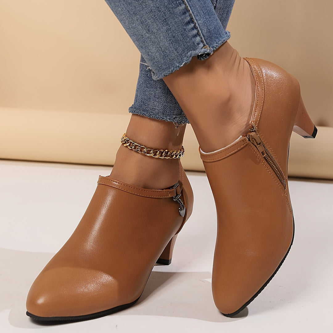 Levoire | Élégantes Chaussures À Talons Noirs Pour Femmes Avec Bout Pointu Et Botte À Cheville Ajustée Avec Fermeture Éclair Hellebraun-1