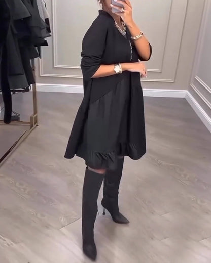 Levoire | Robe Élégante À Décolleté En V Et Esprit Artistique