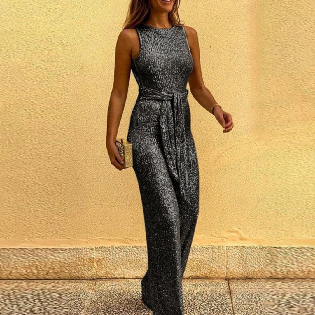 Levoire | Trendikäs Jumpsuit Vyöllä Musta