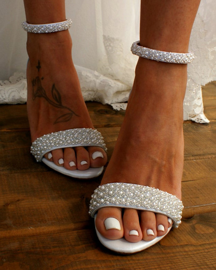 Levoire | Sandales De Mariée Élégantes Avec Détails En Perles Pour Femmes