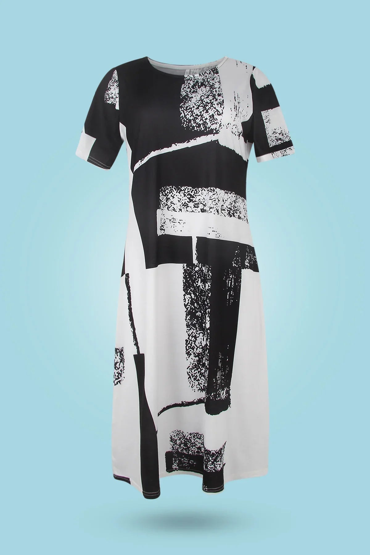 Levoire | Beautiful Dress With O-Neckline And Short Sleeves