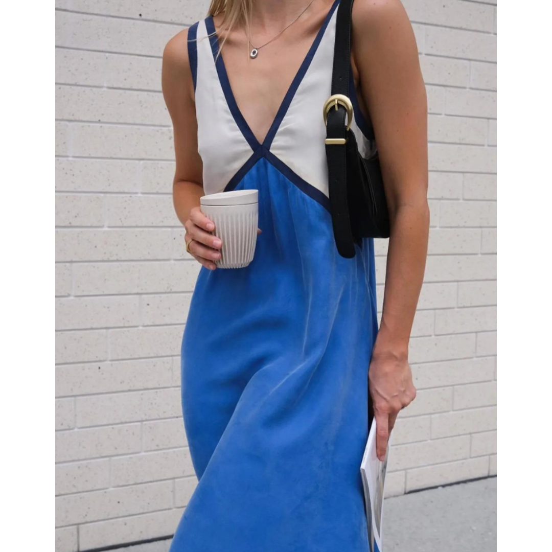 Levoire | Robe Élégante À Décolleté En V Bleu
