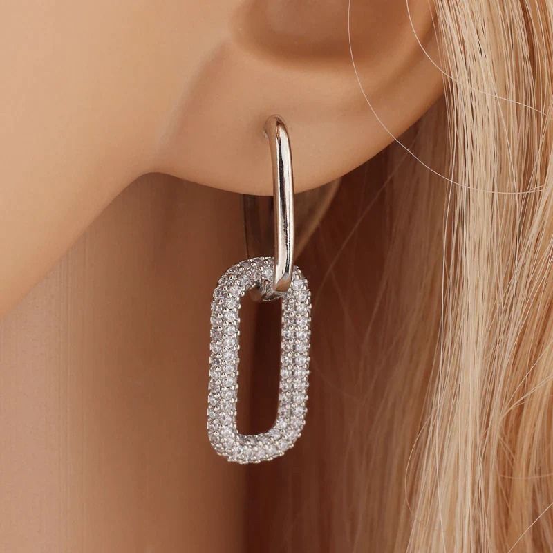 Levoire | Boucles D'Oreilles Carrées Élégantes Avec Une Finition Soignée