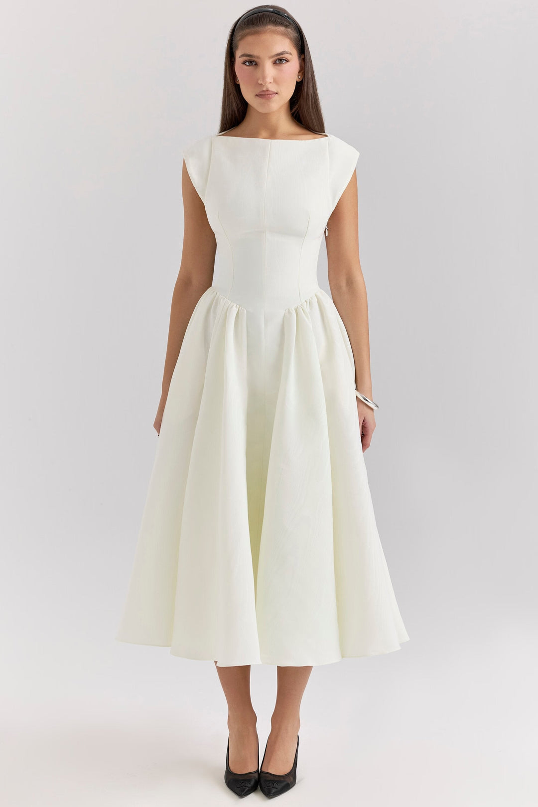 Levoire | Élégante Robe Intemporelle Pour Des Moments Spéciaux Blanc