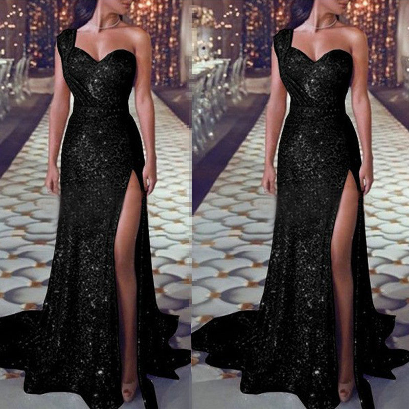 Levoire | Robe sans manches à épaule unique, avec une fente et une jupe longue Noir