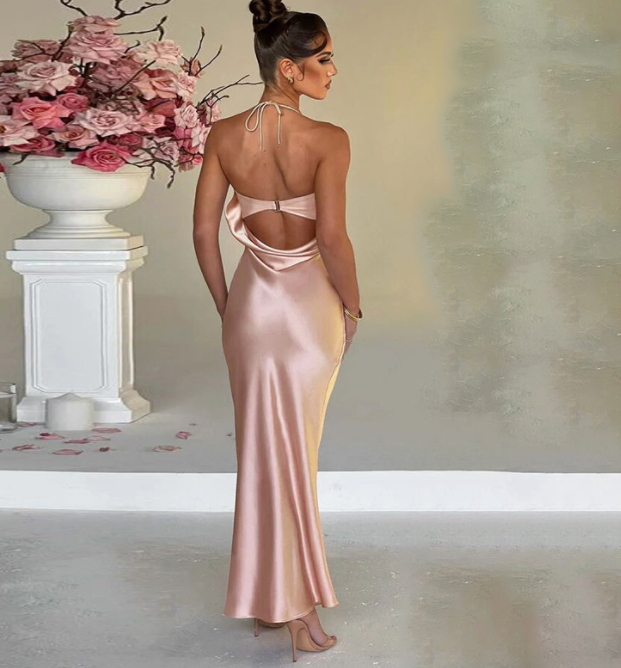 Levoire | Robe Ajustée à Décolleté Plongeant et Dos Ouvert