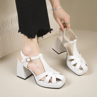 Levoire | Sandales romaines à talons hauts avec bout ouvert Beige