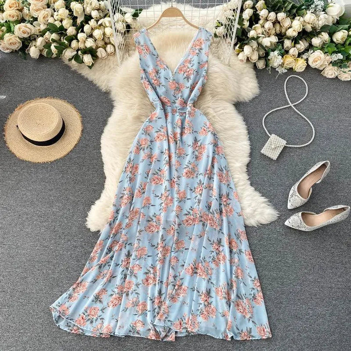 Levoire | Robe longue en sifon à fleurs avec décolleté en V Bleu Une taille