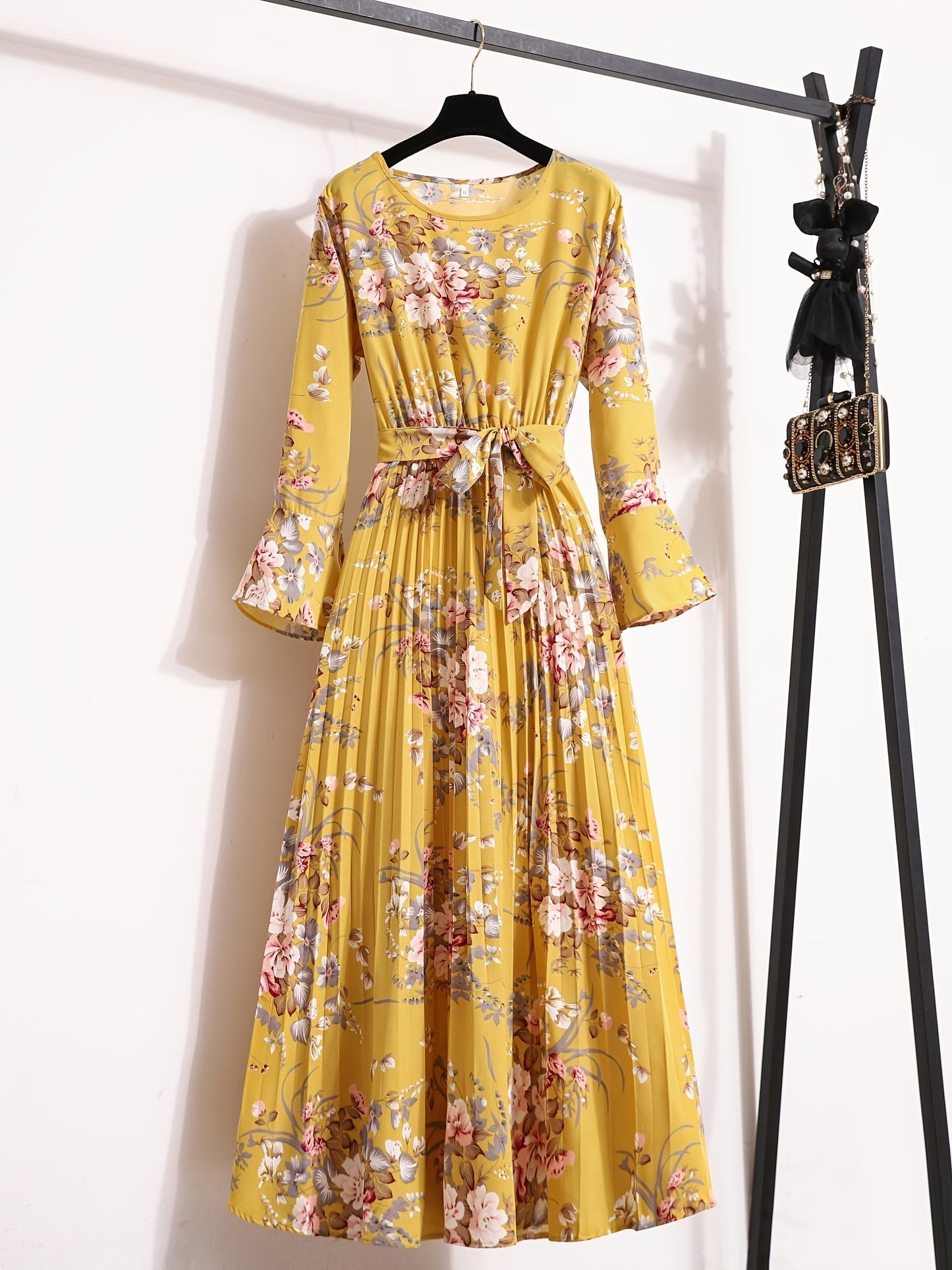 Levoire | Robe Maxi À Motifs Floraux Et À Manches Longues Curcuma