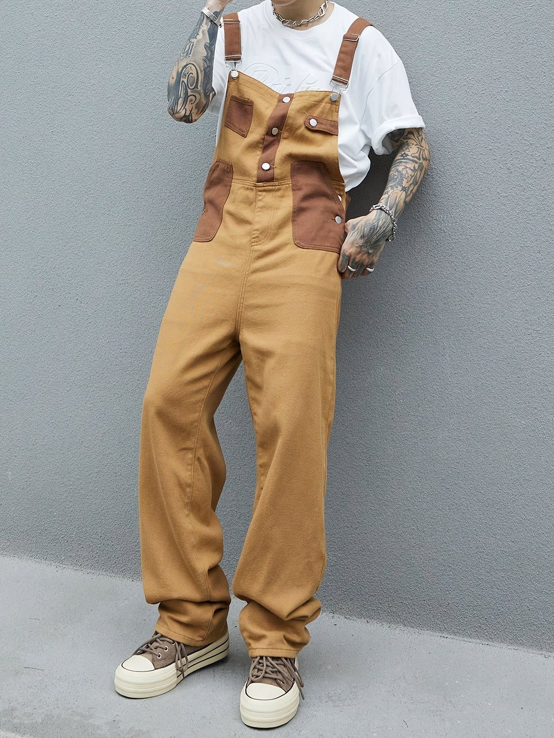 Levoire | Comfortable Denim Outfit Avec Des Poches Pratiques Khaki Couleur