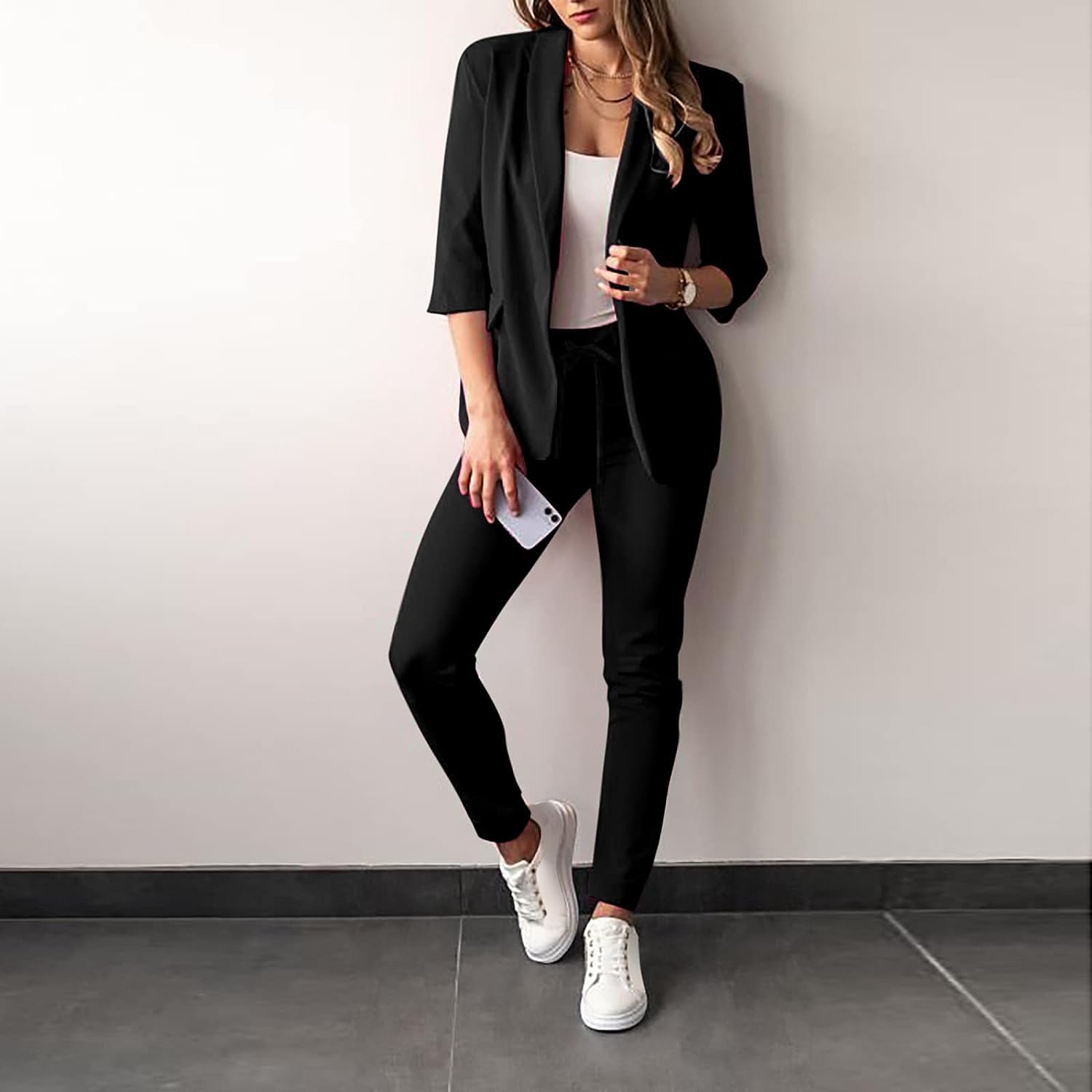 Levoire | Blazer With Notched Collar And Slim Pants In A Two Piece Set Noir