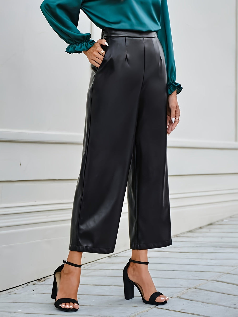 Levoire | Pantalons En Simili Cuir Unis Avec Taille Haute Et Jambe Droite