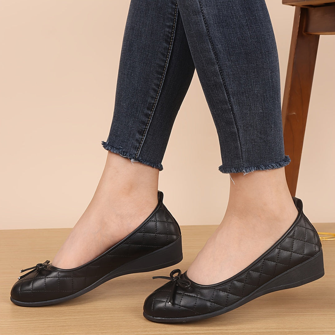 Levoire | Ballerines Noires Femmes Avec Motif Brodé Et Chaîne À Lacets