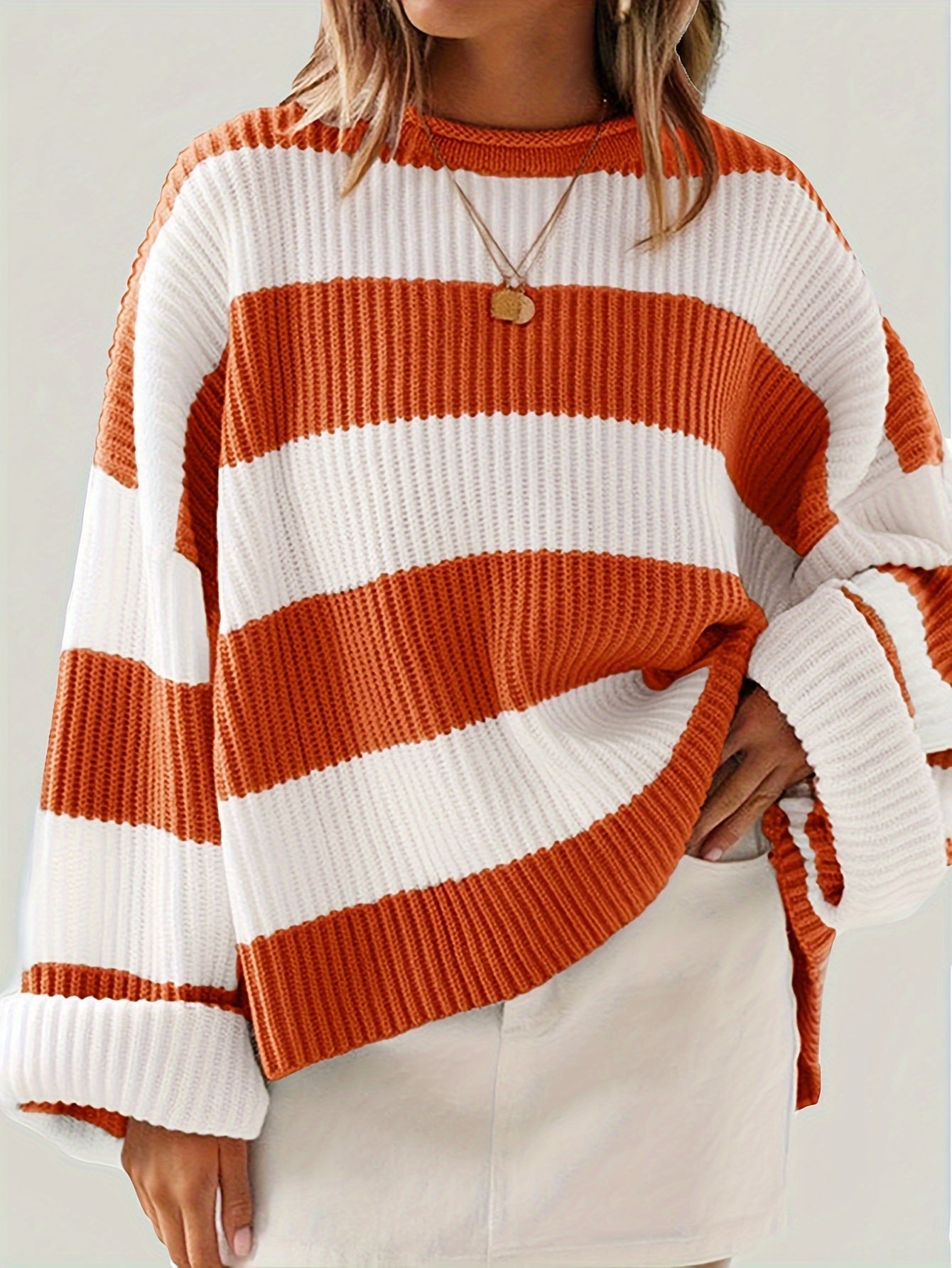 Levoire | Pull En Tricot Avec Col Rond Et Rayures Orange