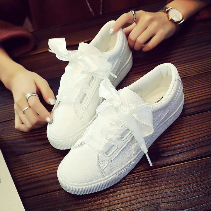 Levoire | Chaussures de loisirs pour femmes Candy avec ruban en satin Blanc