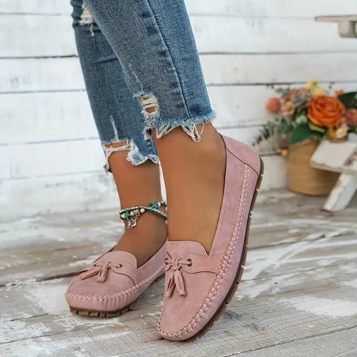 Levoire | Mocassins En Daim Classiques Avec Détail À Pompons Pour Femmes Rosa