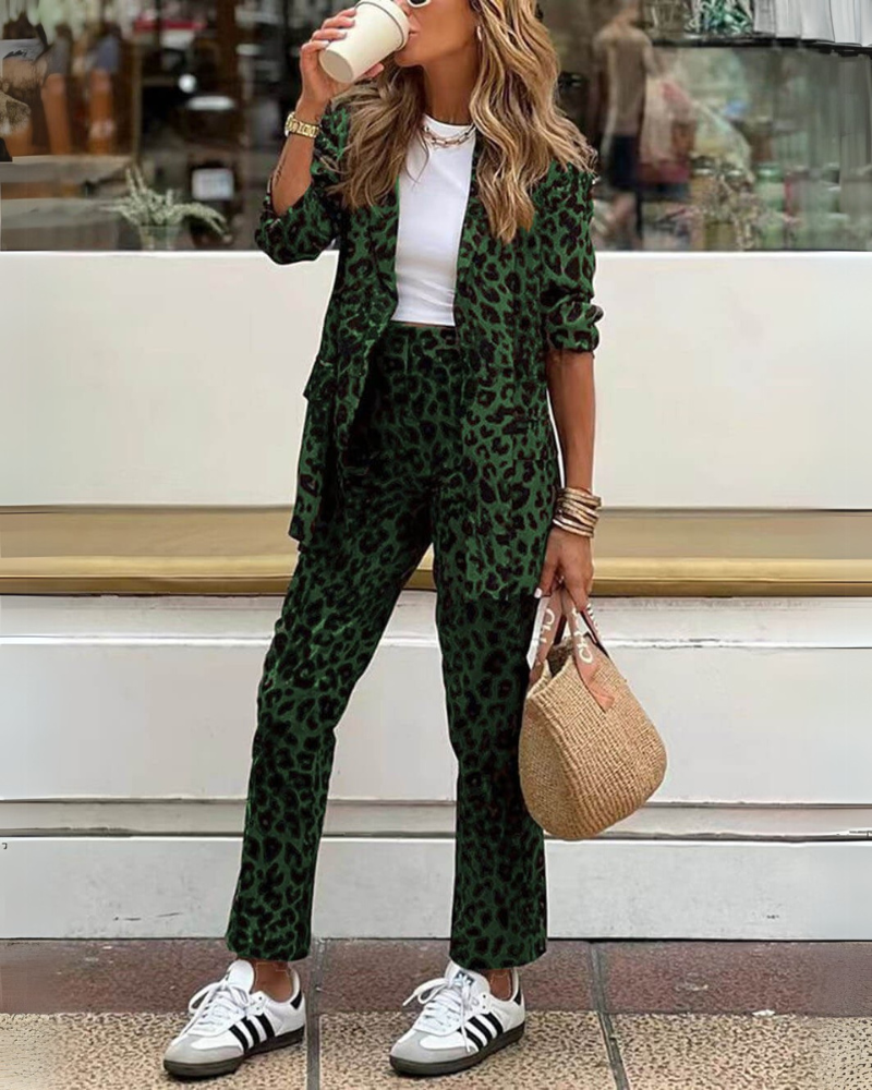 Levoire | Ensemble Robe Et Pantalon Avec Imprimé Léopard Vert