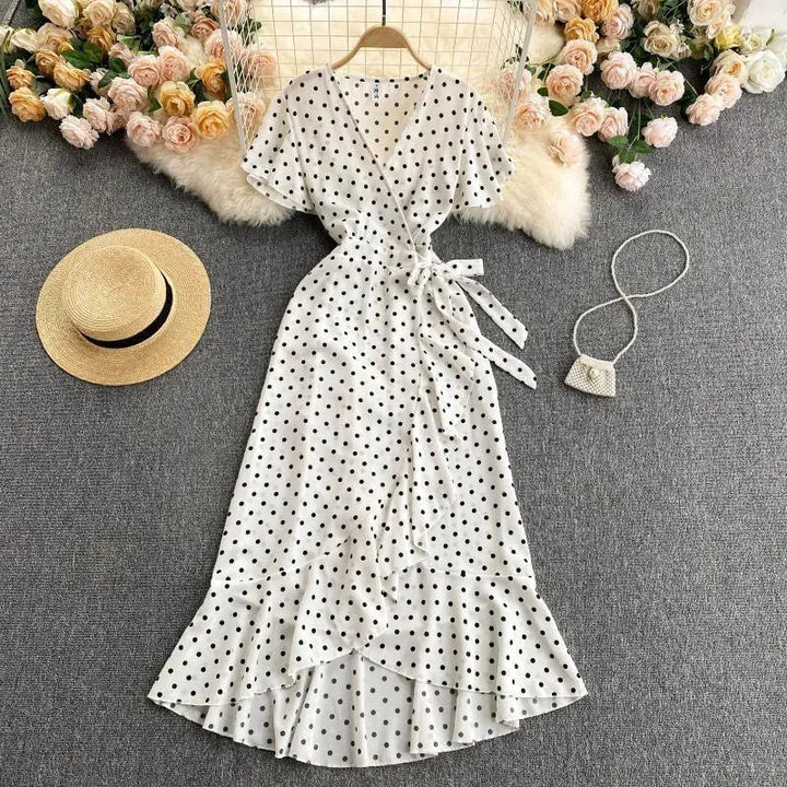 Levoire | Robe mi-longue pour femmes avec pois et volants Blanc Une taille
