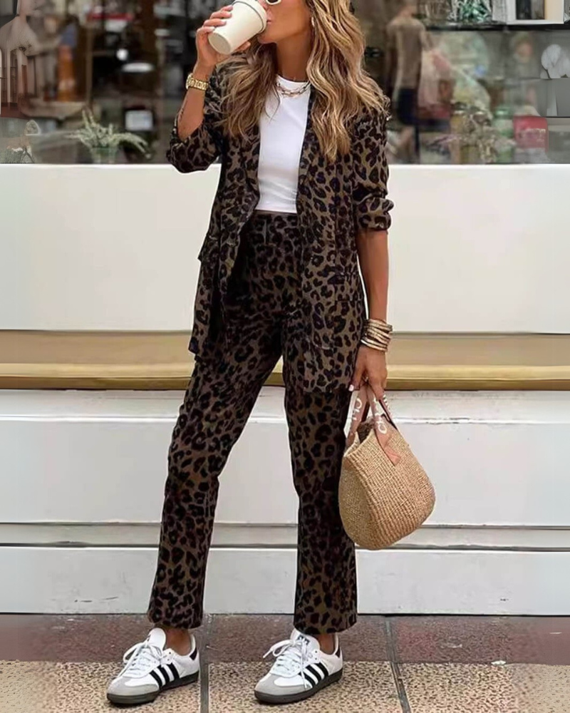 Levoire | Ensemble Robe Et Pantalon Avec Imprimé Léopard