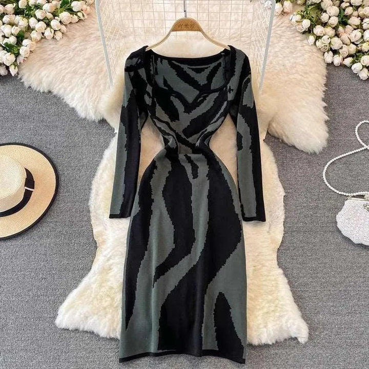 Levoire | Robe avec col carré en tricot