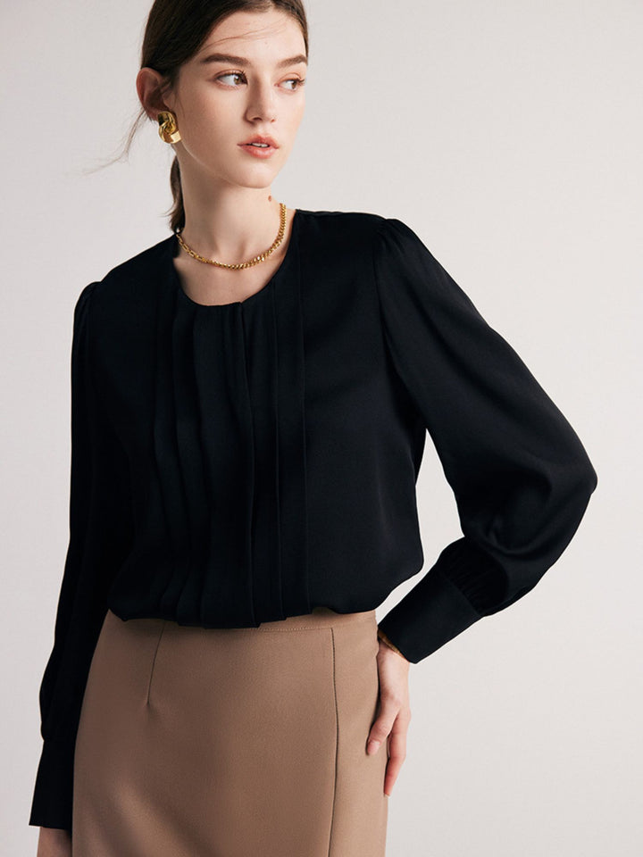 Blouse en Soie Col Rond avec Volants sur le Buste Noir