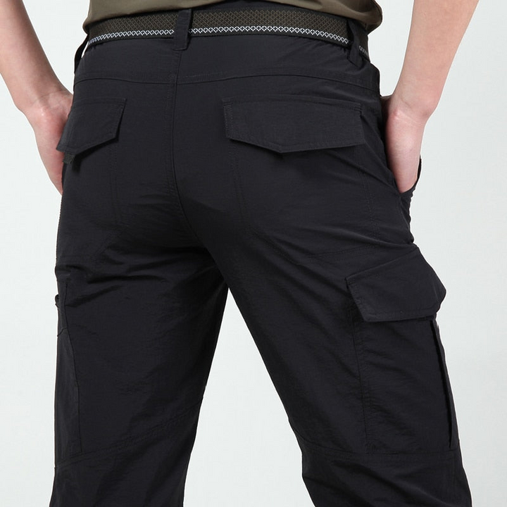 Levoire | Pantalon cargo pour hommes fonctionnel et stylé avec poches à rabat pratiques Noir