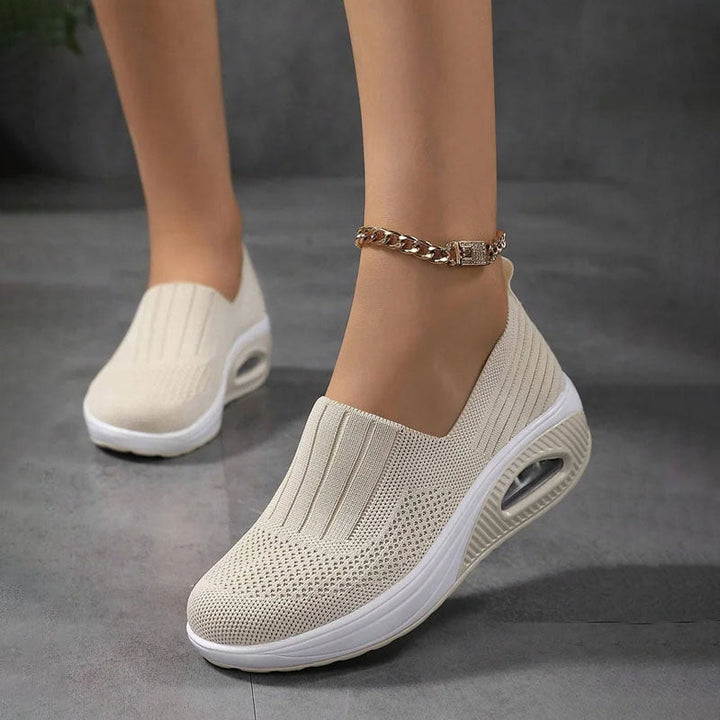 Levoire | Baskets Slip On Suspendues Avec Semelle Ergonomique Pour Femmes Beige