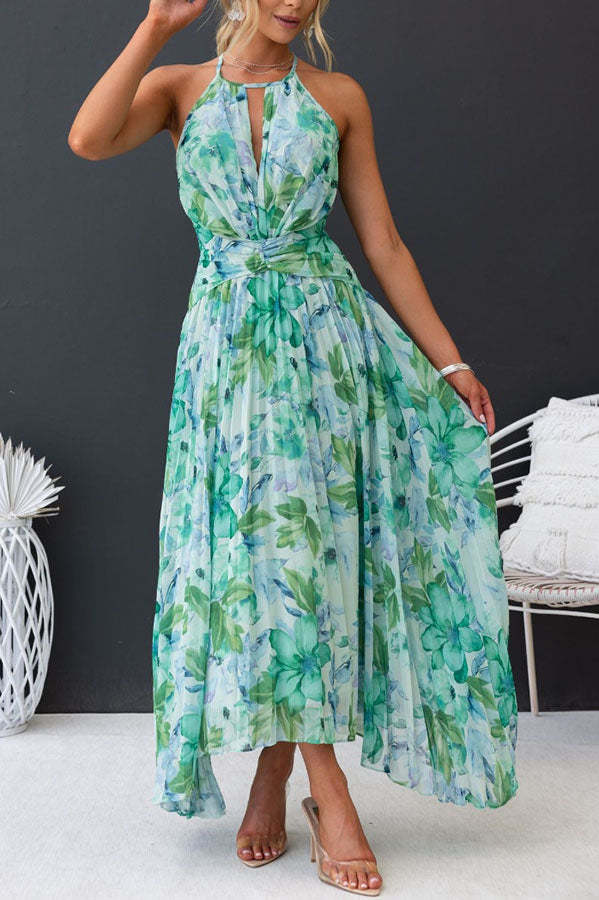 Levoire | Robe mi-longue plissée à encolure découpée et fleurs