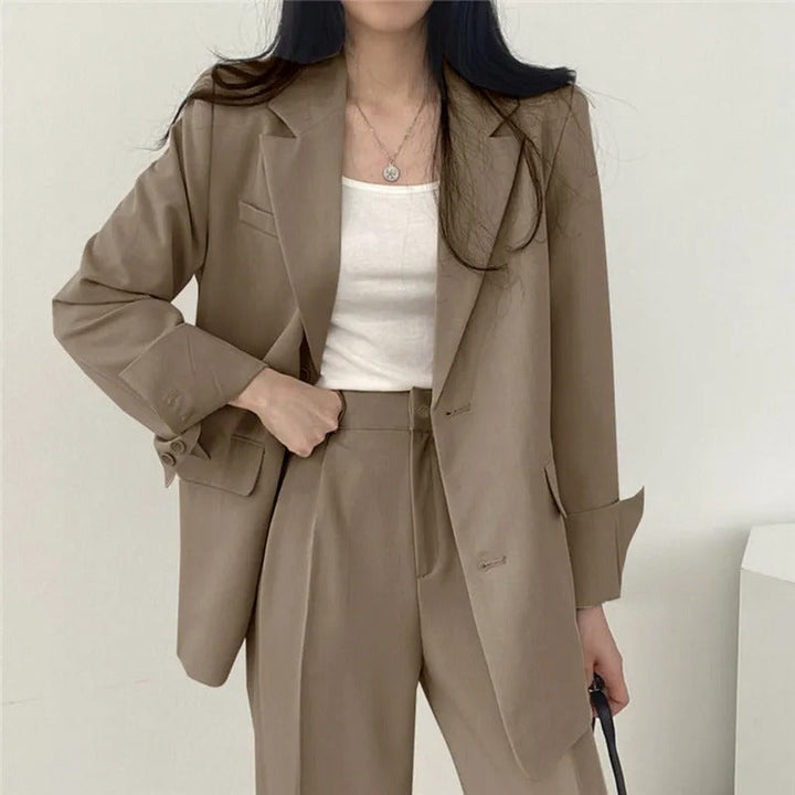 Levoire | Veste Bleue Avec Ensemble De Pantalon Khaki