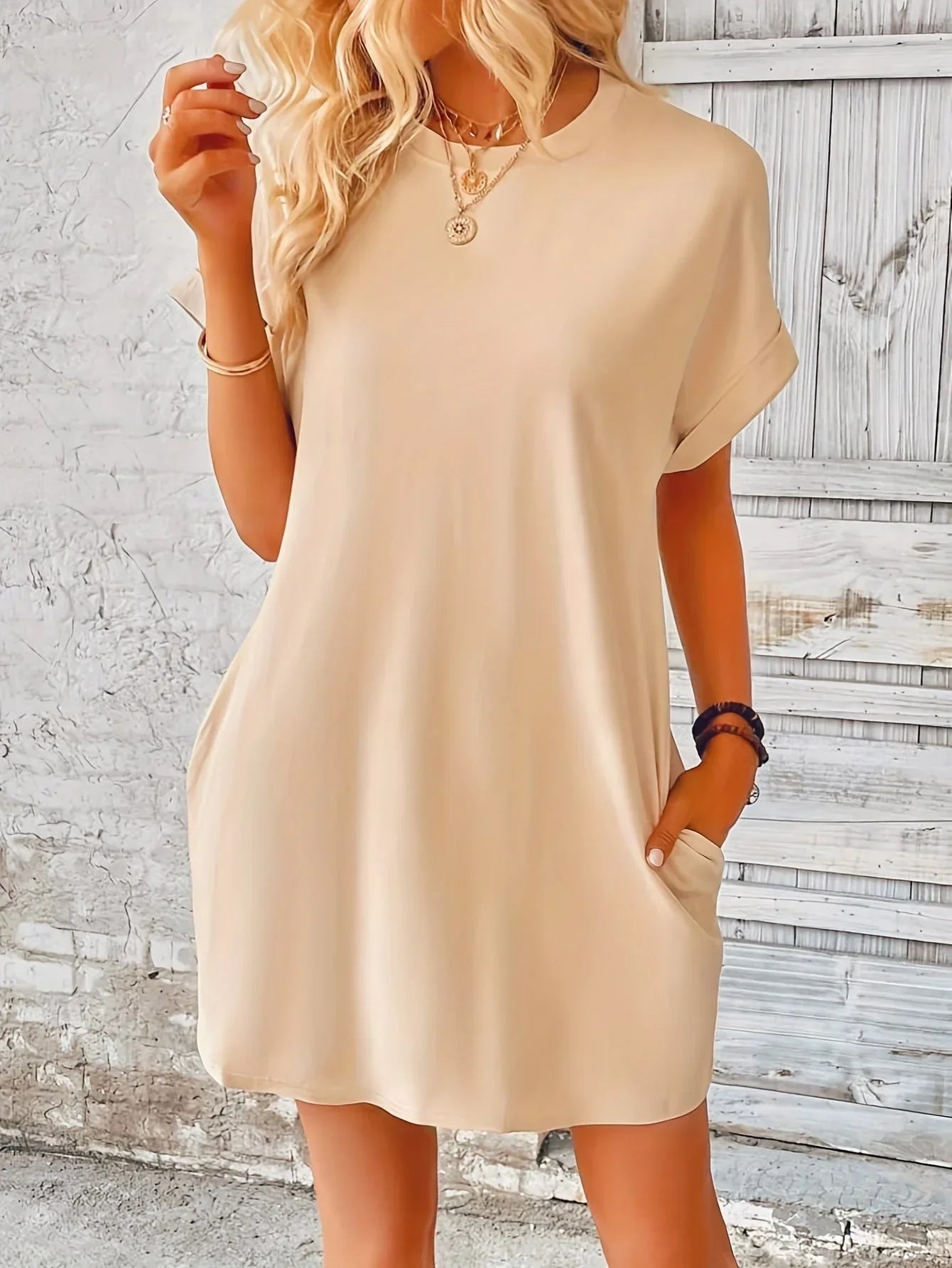 Levoire | Robe Avec Col Rond Et Poches Beige