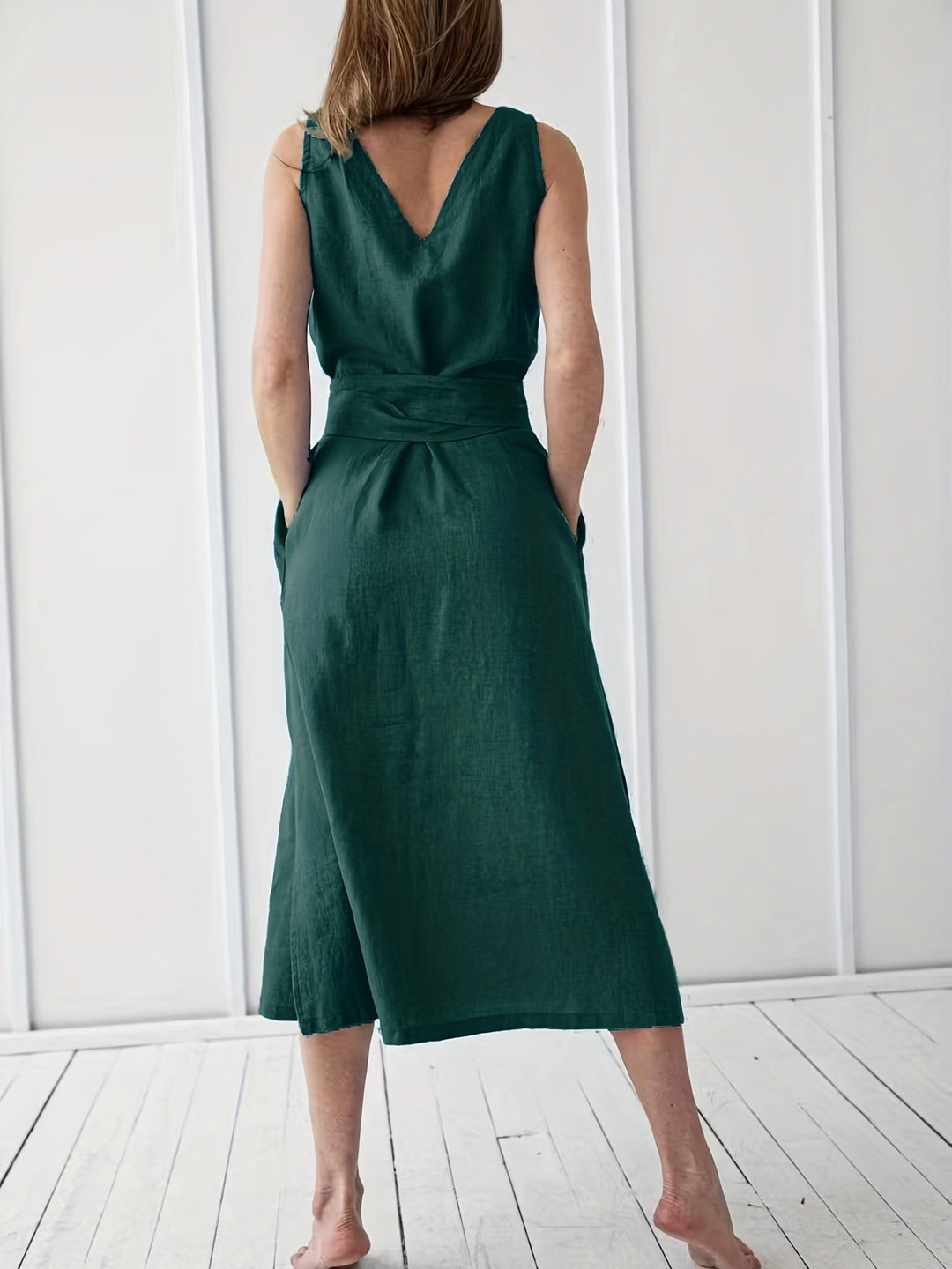 Levoire | Robe midi sans manches avec fente