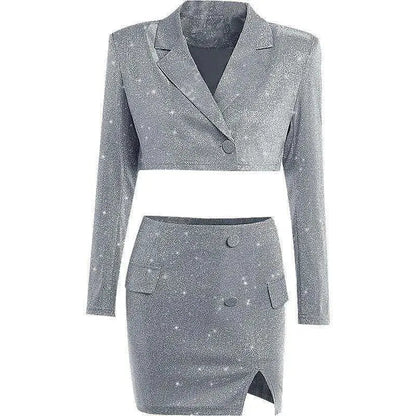Levoire | Robe à deux pièces avec jupe supérieure ajustée et brillante, manches longues, décolleté en V et coupe sexy