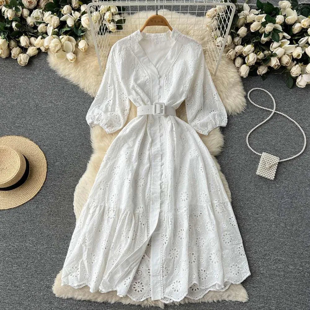 Levoire | Robe à col en V et manches bouffantes pour femmes Blanc