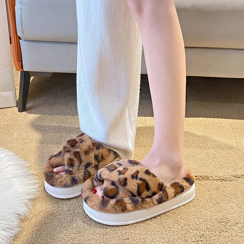 Levoire | Chaussons en léopard flous pour femmes